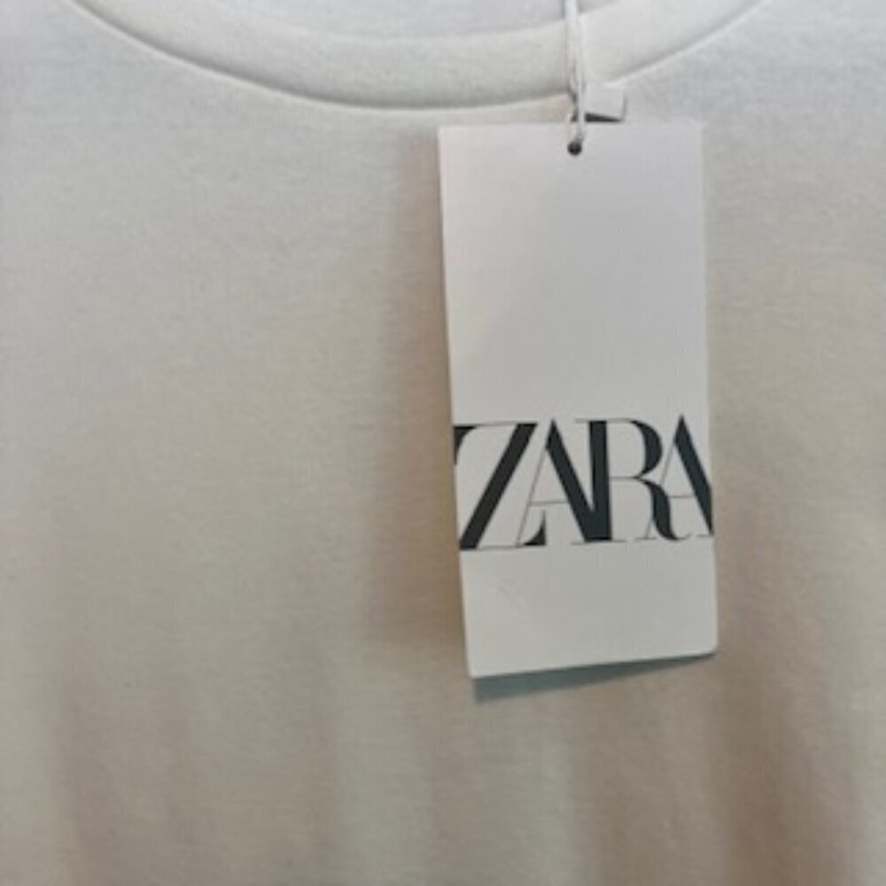 NWT Zara white scoop neck Tee with embellished sleeves Size Medium - Picture 5 of 6